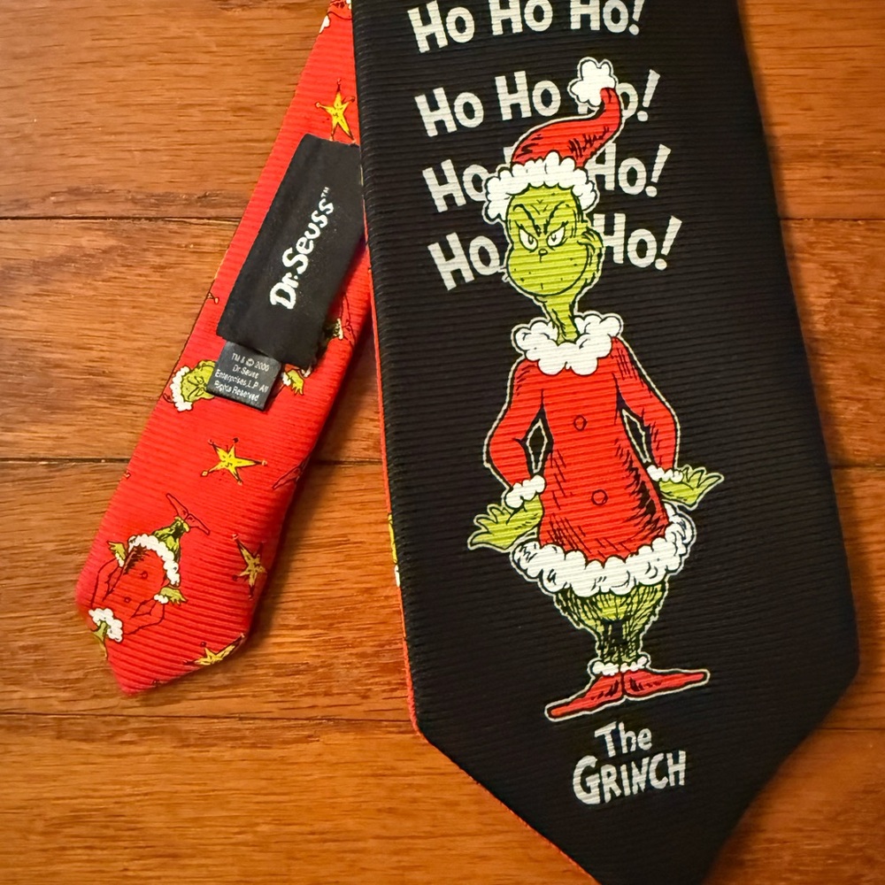 Dr. Seuss The Grinch Holiday Tie